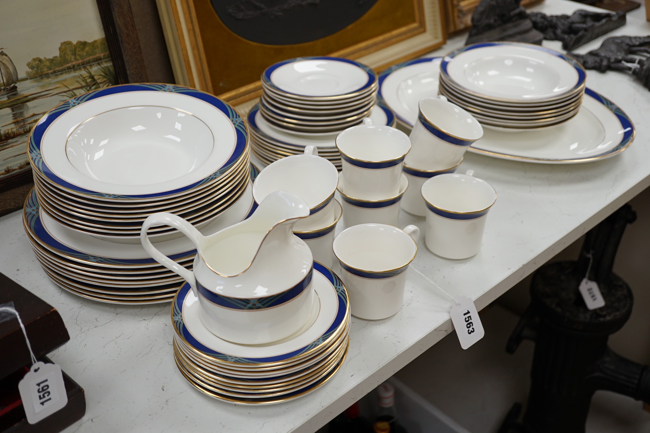 A Doulton Regalia pattern dinner service